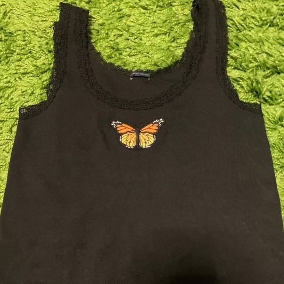 Brandy Melville Ronnie butterfly tank - Picture 3 of 4